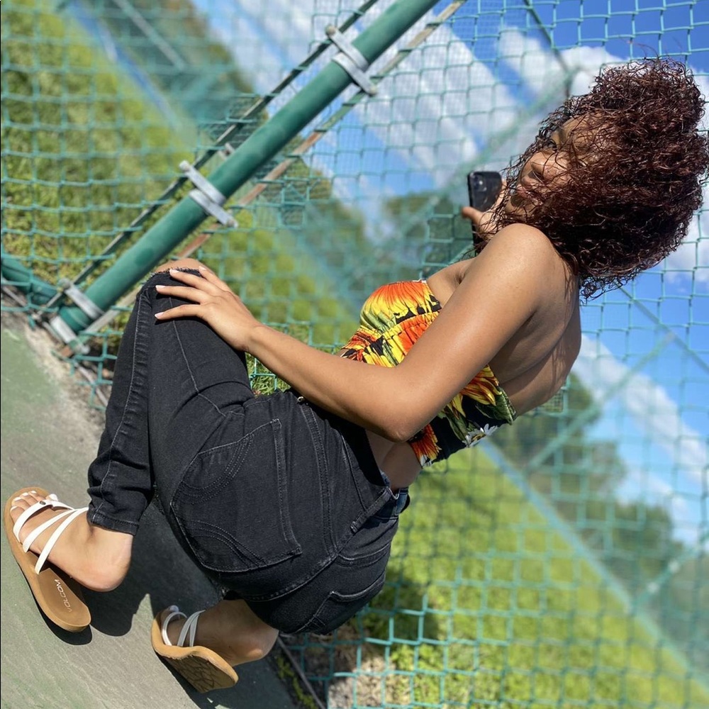 Meet your Posher, Mia